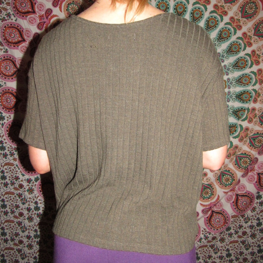 Cropped sweater - Picture 3 of 3